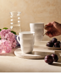 dve porcelanasti skodelici shinno